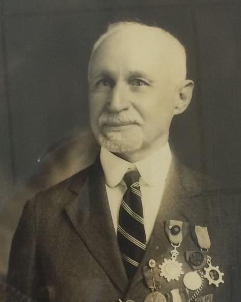 T. W. Ayers
